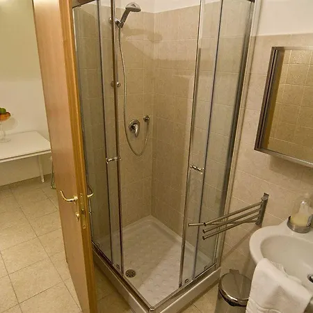 Hotel St. Peter's Square 3*